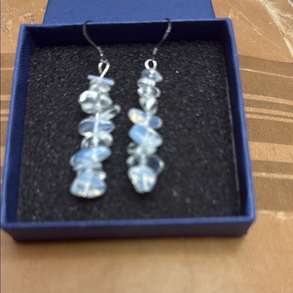 Trendy Sterling Silver post Crystal Gem